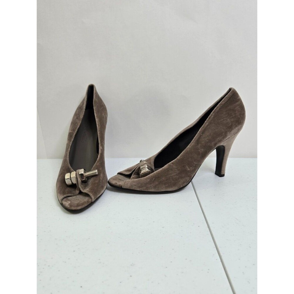 Acne Jeans Studio Heels 39 8 Beige Velvet Nut Bolt Screw Pumps Peep Toe Gray New